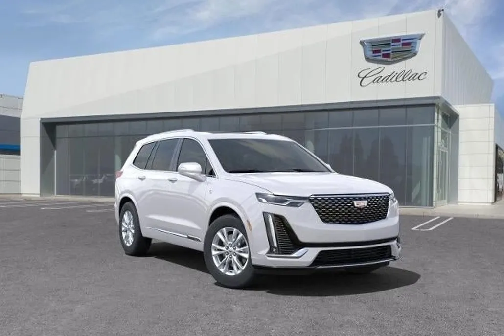 2025 Cadillac XT6 Luxury photo 1