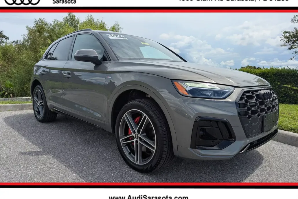 2024 Audi Q5 S line Premium Plus photo 1