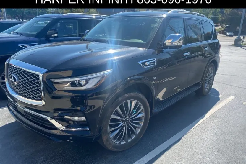 2019 Infiniti QX80 Luxe photo 1