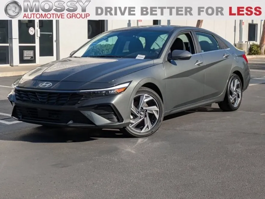 2024 Hyundai Elantra Hybrid Limited photo 1