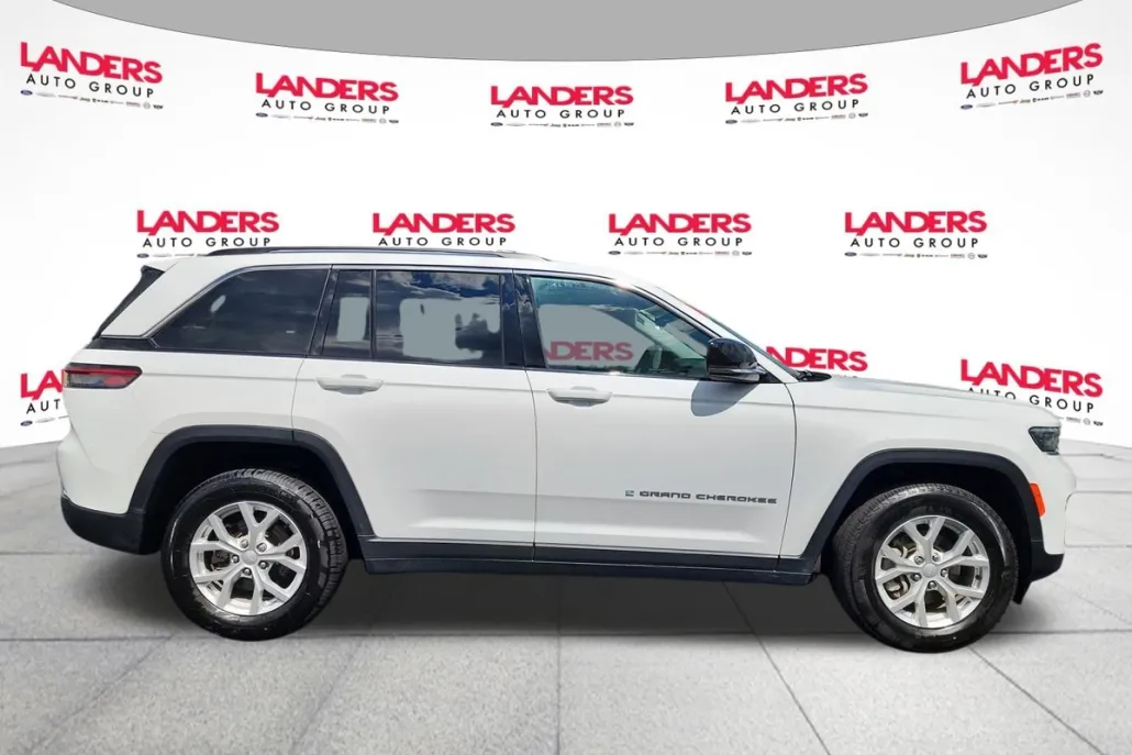 2024 Jeep Grand Cherokee Limited photo 1