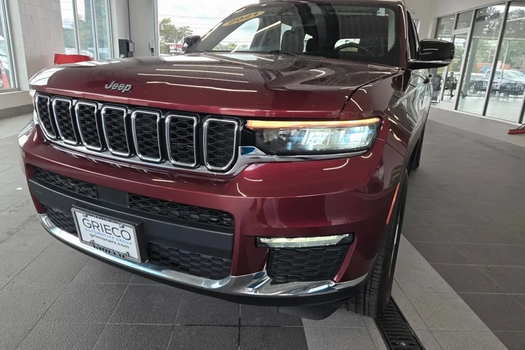 2021 Jeep Grand Cherokee Limited photo 1