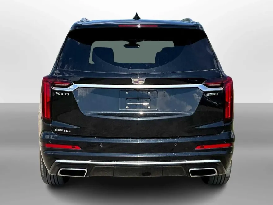 2023 Cadillac XT6 Luxury photo 1
