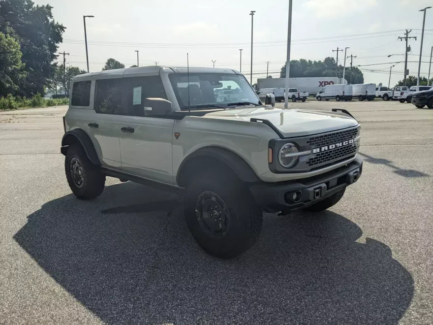 2025 Ford Bronco Badlands photo 1