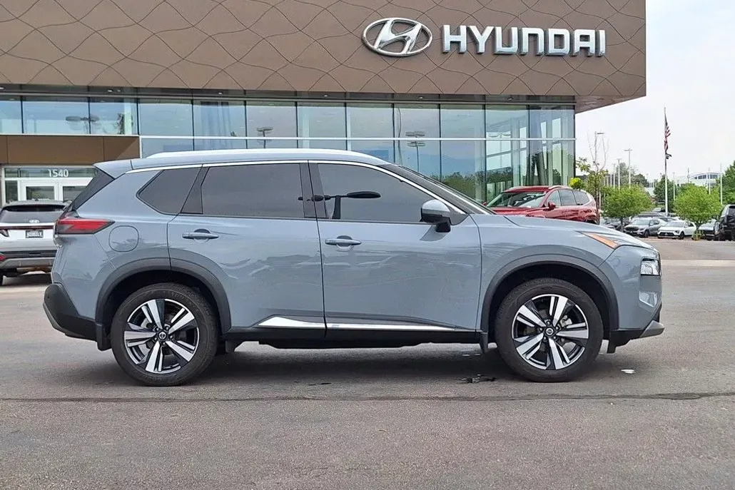 2021 Nissan Rogue SL photo 1