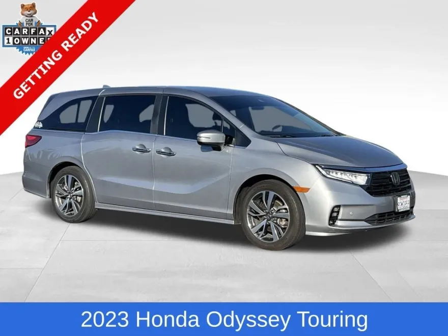 2023 Honda Odyssey Touring photo 1