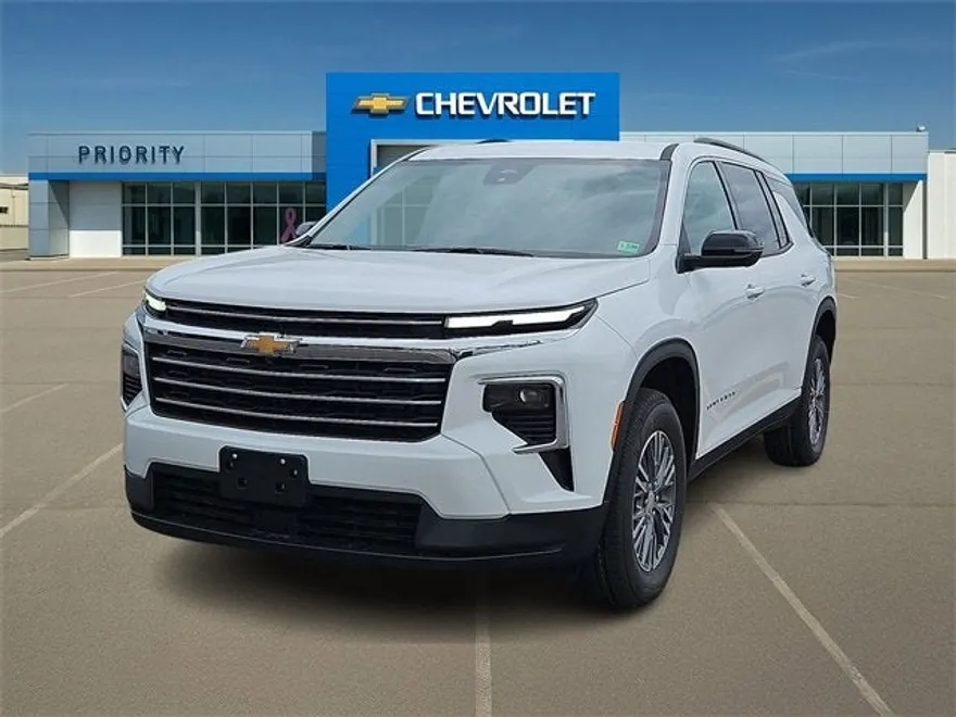 2026 Chevrolet Traverse photo 1