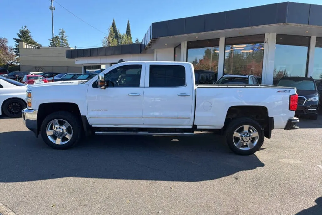 2016 Chevrolet Silverado 2500HD LTZ photo 1