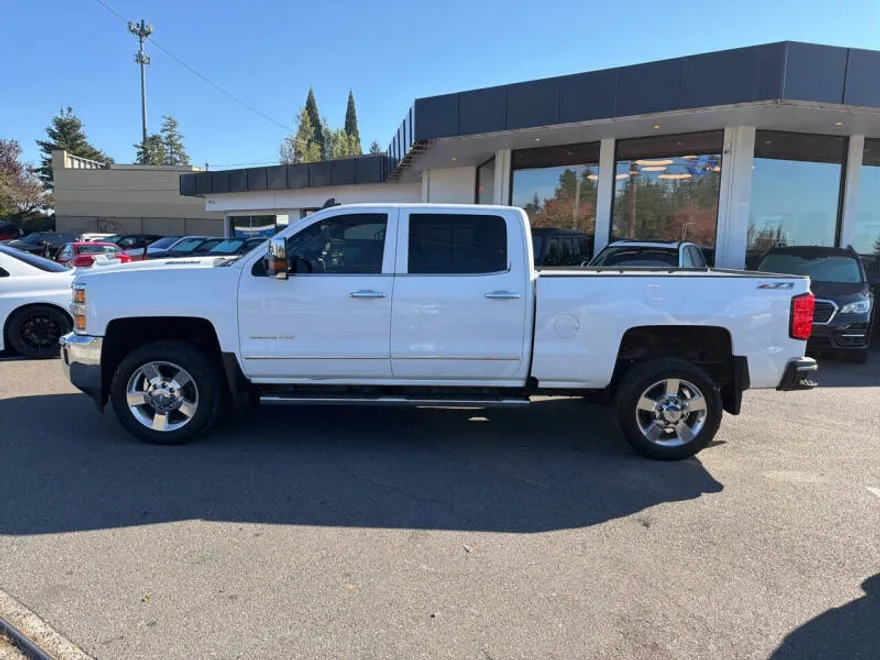 2016 Chevrolet Silverado 2500HD LTZ photo 1