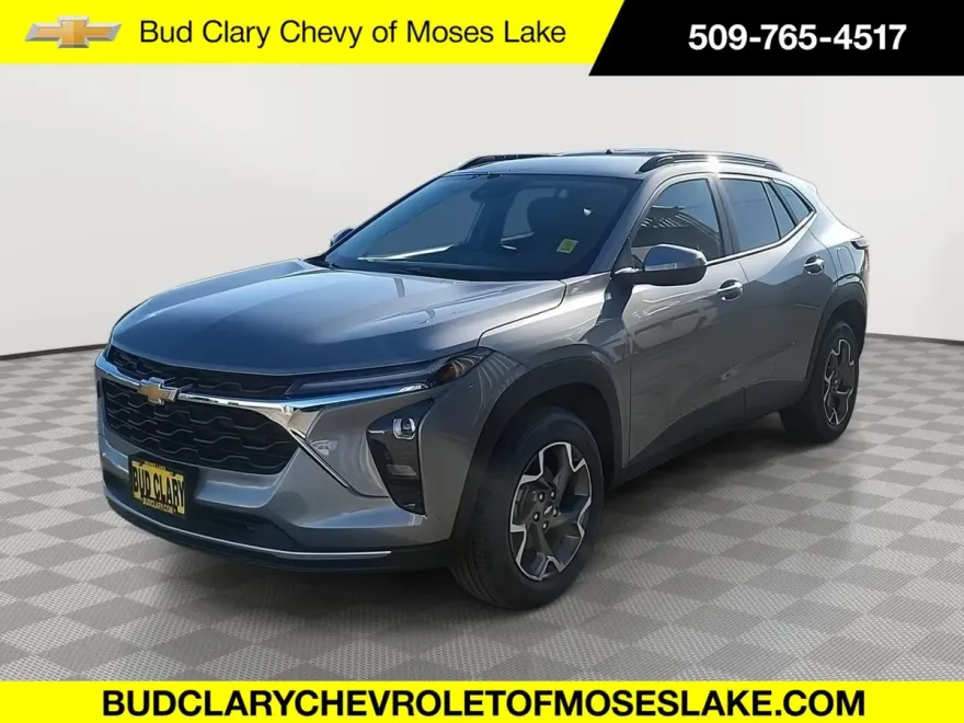 2025 Chevrolet Trax LT photo 1