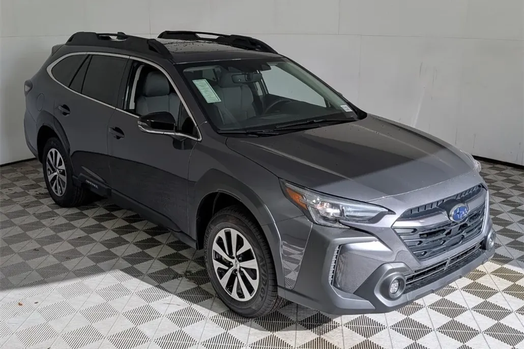 2025 Subaru Outback Premium photo 1