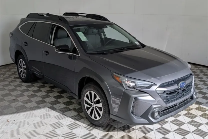 2025 Subaru Outback Premium photo 1
