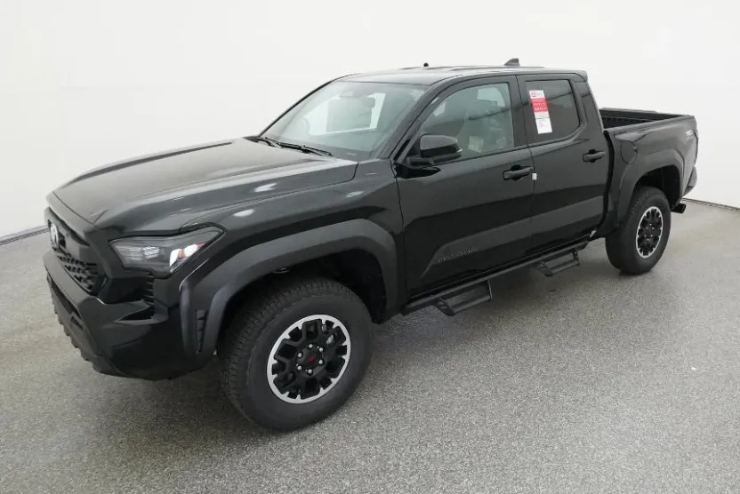 2025 Toyota Tacoma TRD Off-Road 4x4 Double Cab photo 1