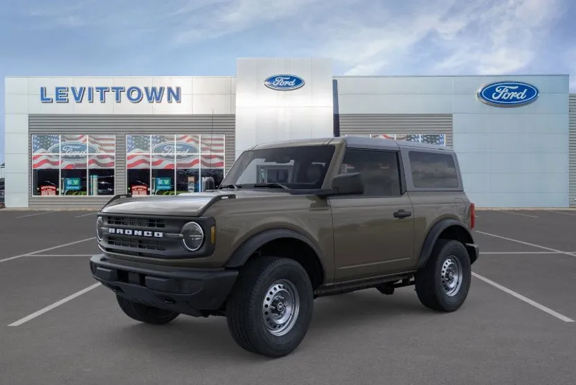 2025 Ford Bronco Base photo 1