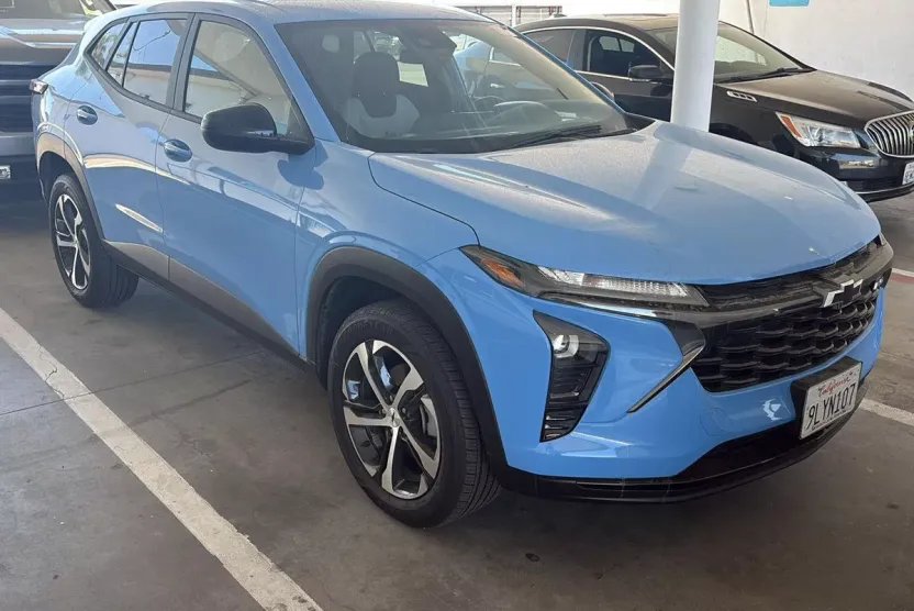 2024 Chevrolet Trax photo 1