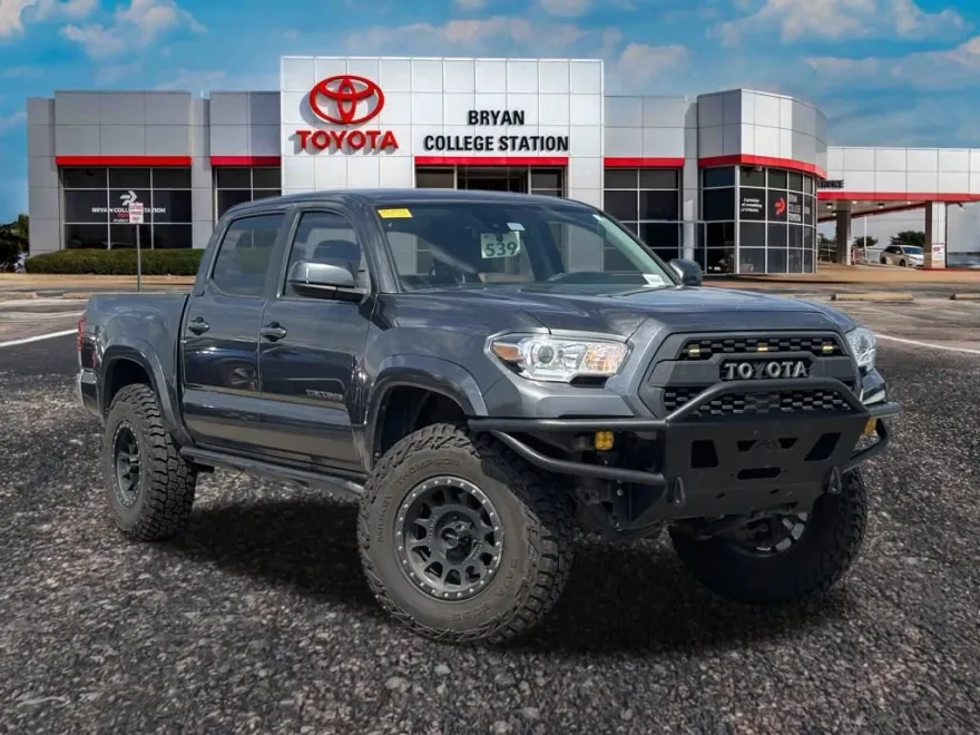 2019 Toyota Tacoma SR5 V6 photo 1