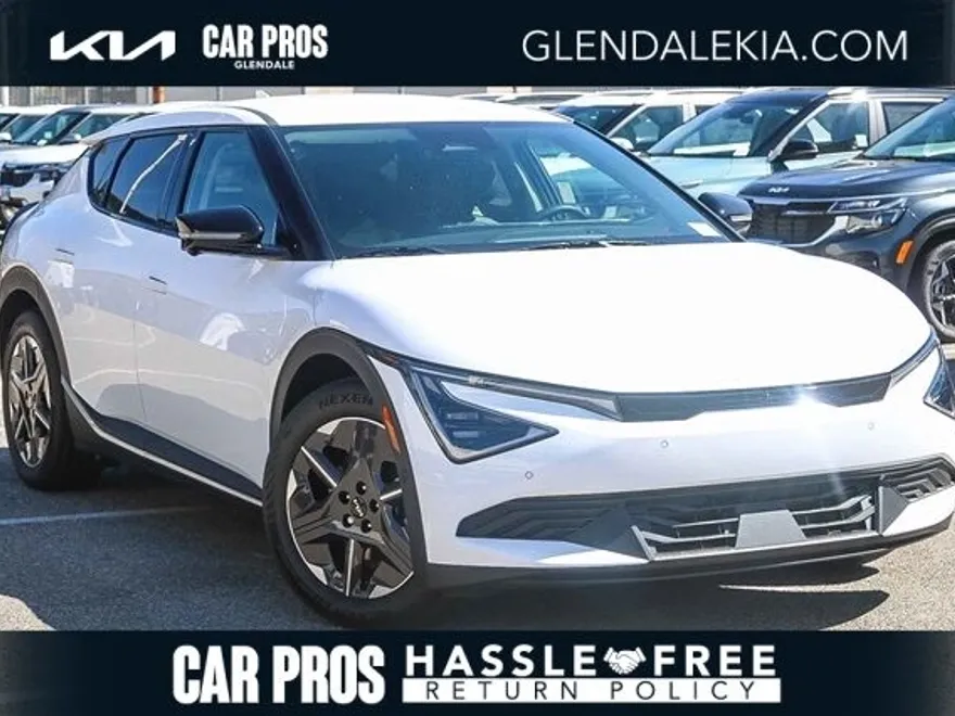 2025 Kia EV6 Light photo 1