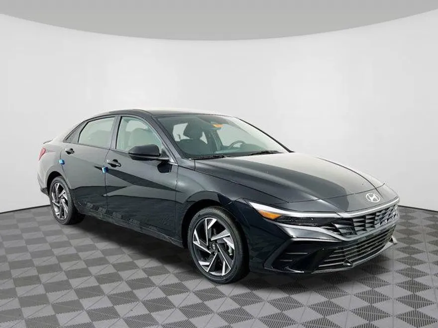 2025 Hyundai Elantra Hybrid SEL Sport photo 1