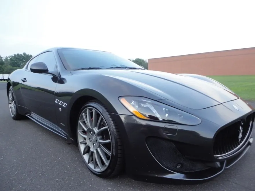 2013 Maserati Granturismo Sport photo 1