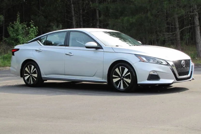 2022 Nissan Altima 2.5 photo 1