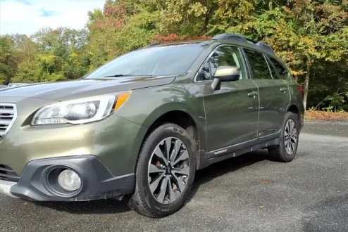 2016 Subaru Outback Limited photo 3