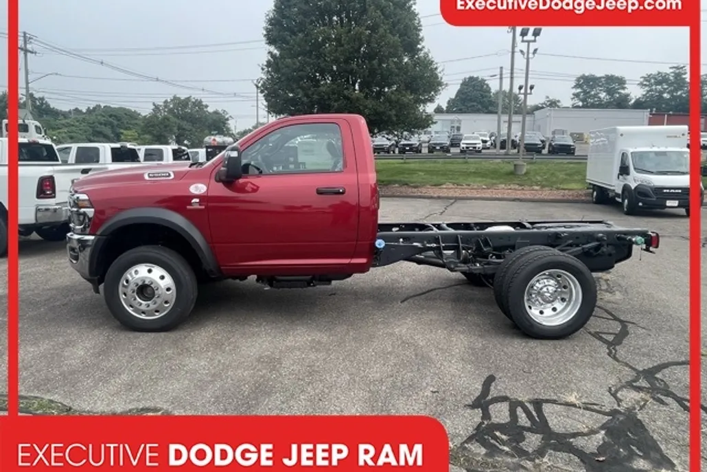 2025 Ram 5500 Tradesman photo 1