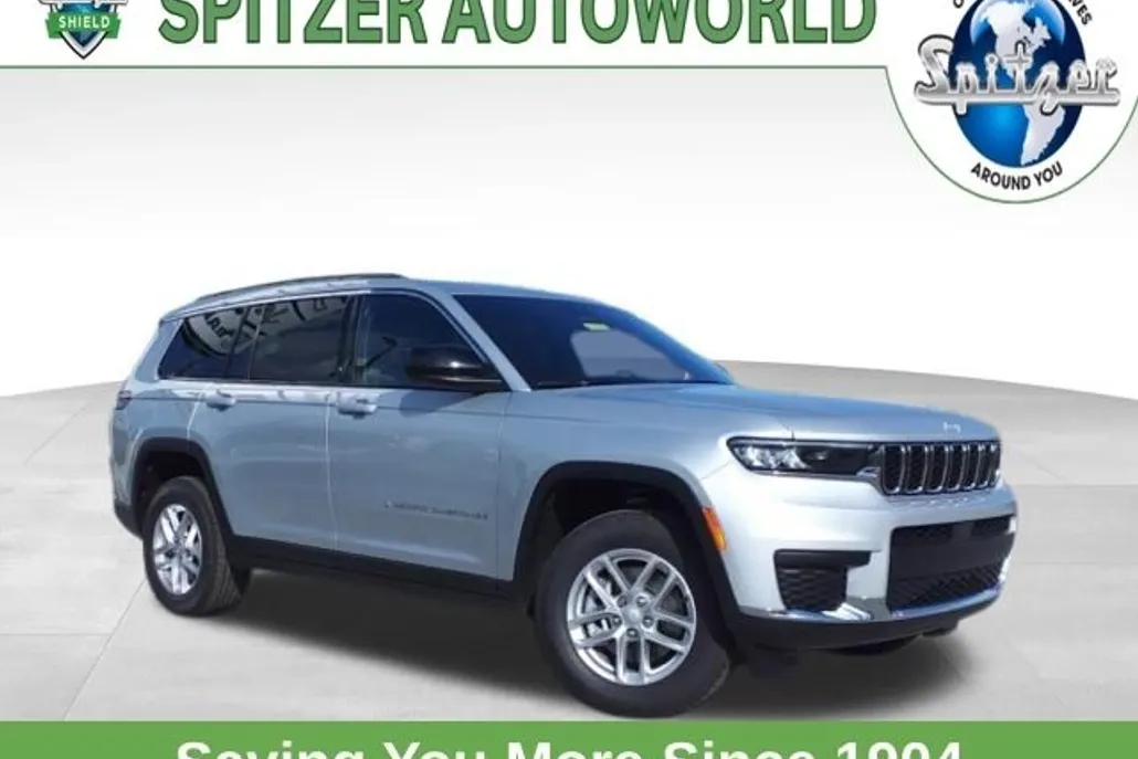 2025 Jeep Grand Cherokee Laredo photo 1