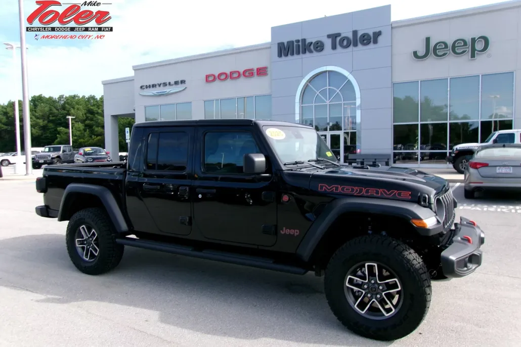 2025 Jeep Gladiator Mojave photo 1