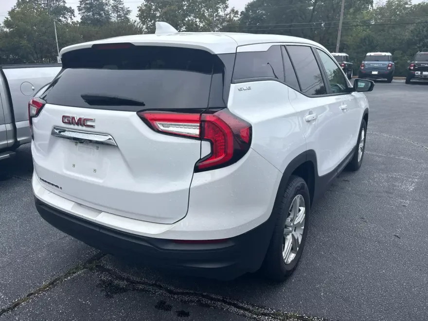 2024 Gmc Terrain SLE photo 1