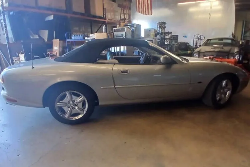 1999 Jaguar XK 8 Convertible photo 1