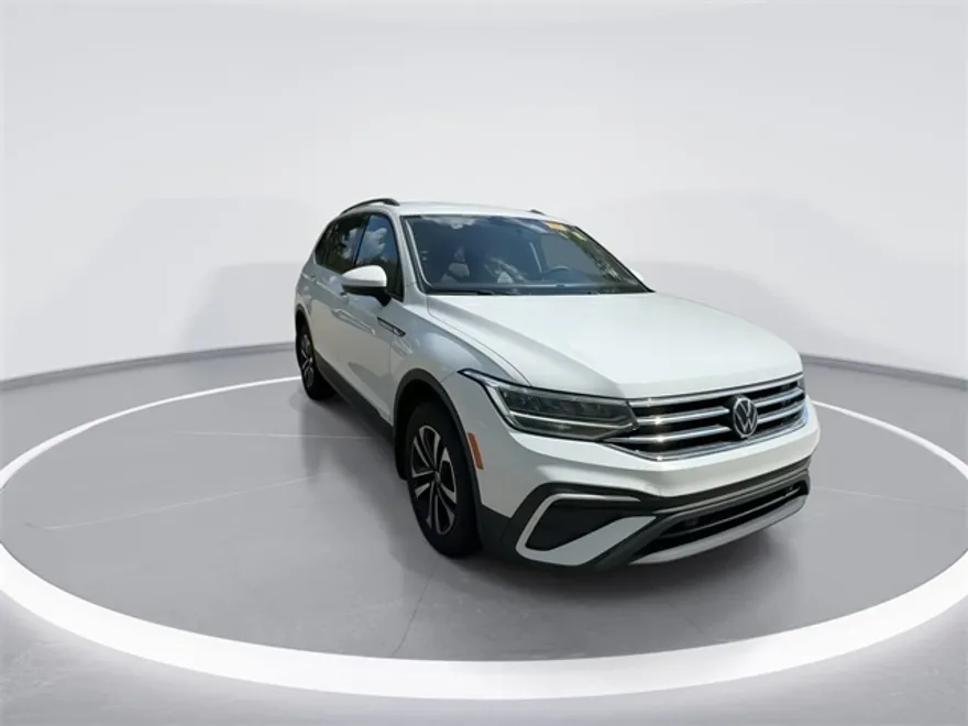 2022 Volkswagen Tiguan S photo 1