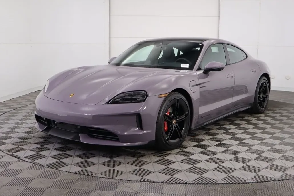 2025 Porsche Taycan 4S photo 1