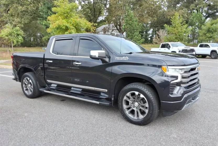 2022 Chevrolet Silverado 1500 High Country photo 1