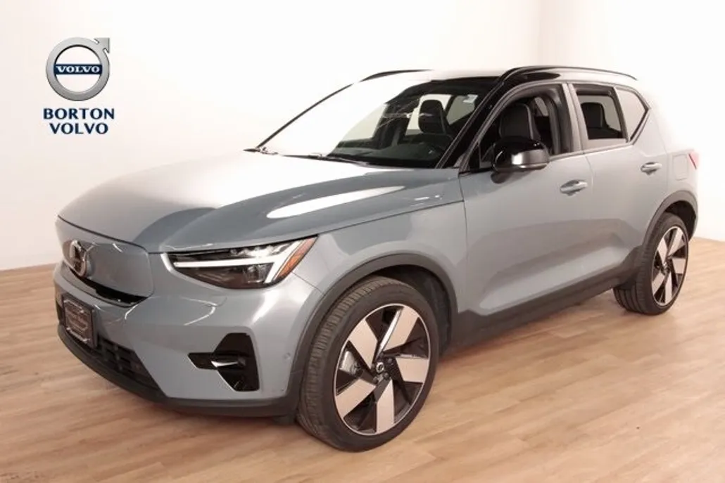 2023 Volvo XC40 Recharge Ultimate photo 1