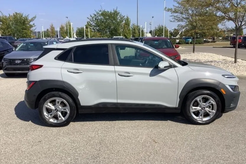 2022 Hyundai Kona SEL N Line photo 1