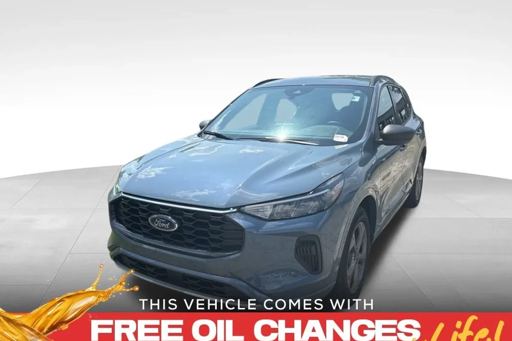 2023 Ford Escape ST-Line photo 1