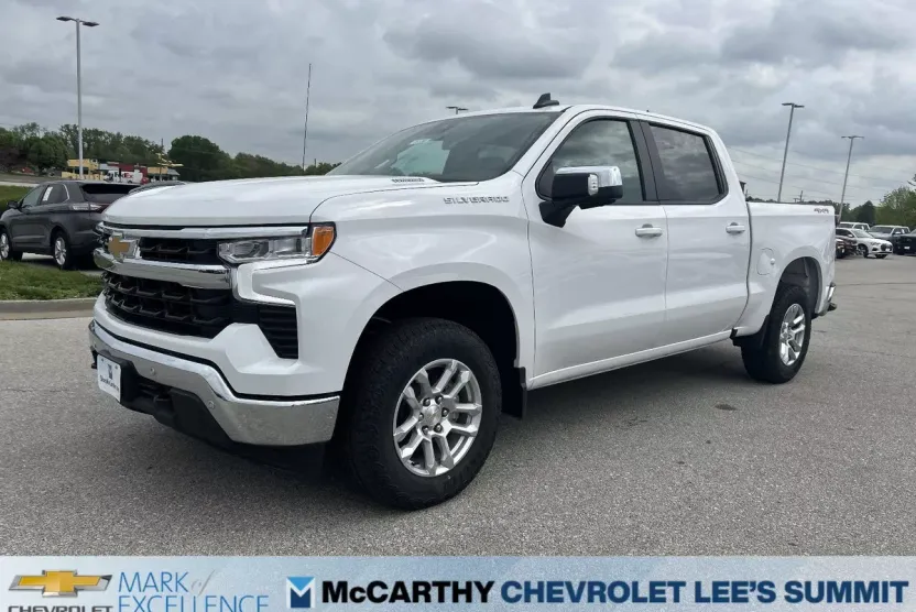 2025 Chevrolet Silverado 1500 LT photo 1