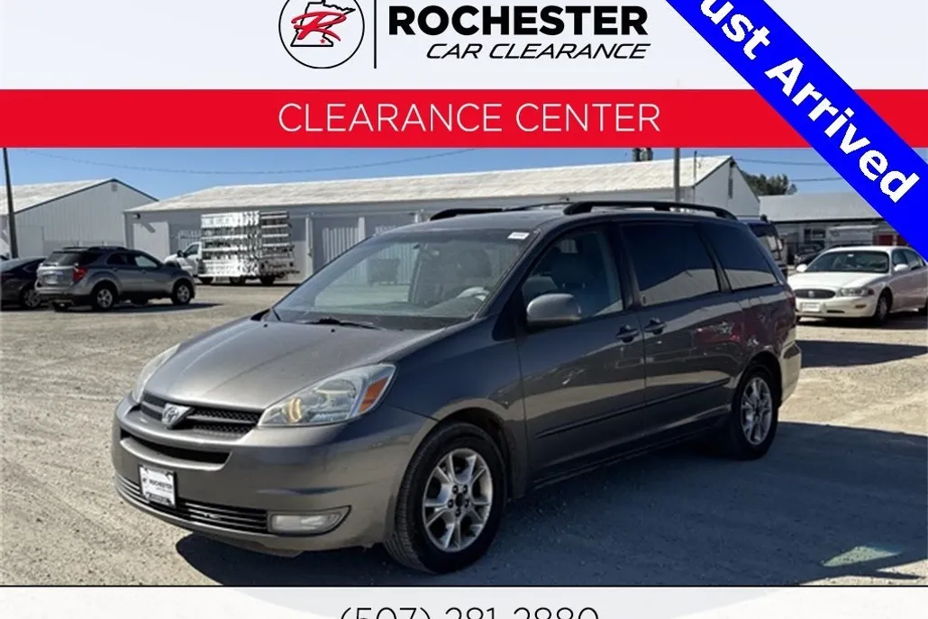 2005 Toyota Sienna XLE photo 1