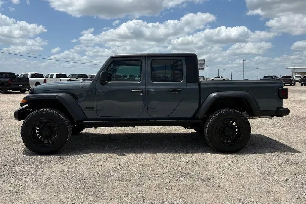 2024 Jeep Gladiator Sport photo 1