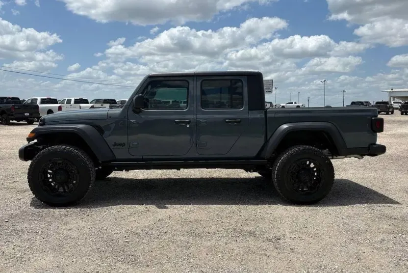 2024 Jeep Gladiator Sport photo 1