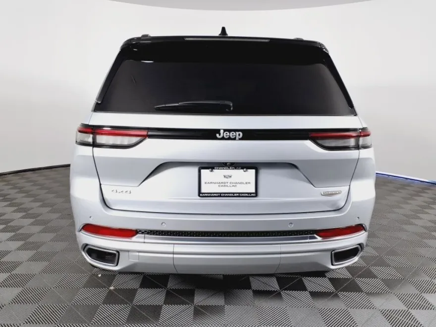 2024 Jeep Grand Cherokee Summit photo 1