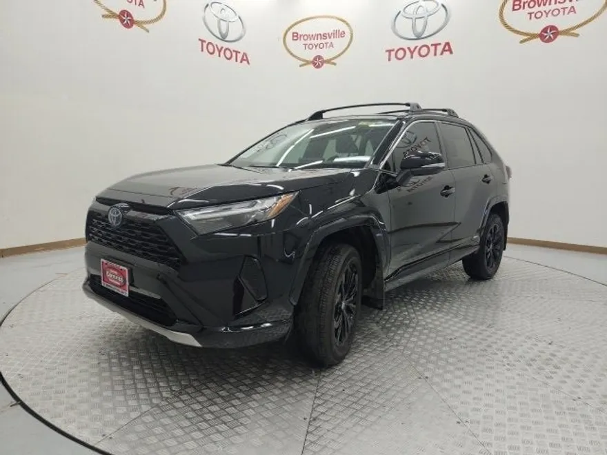 2023 Toyota RAV4 Hybrid SE photo 1