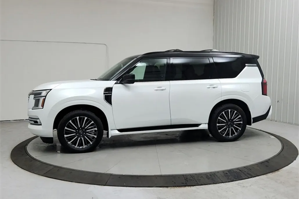 2026 Nissan Armada Platinum Reserve photo 1