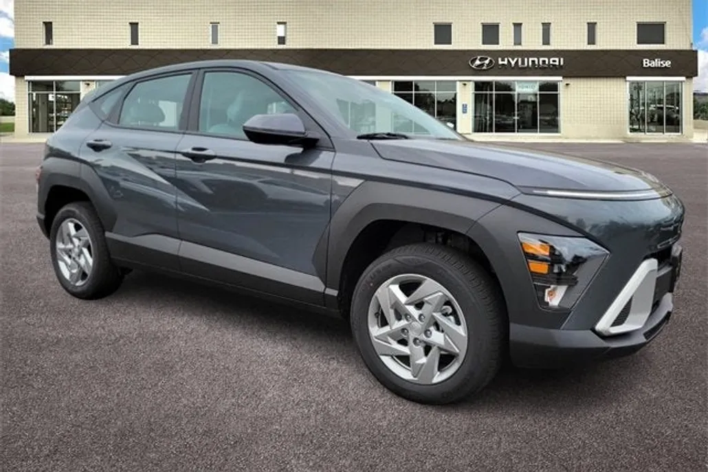 2026 Hyundai Kona SE photo 1