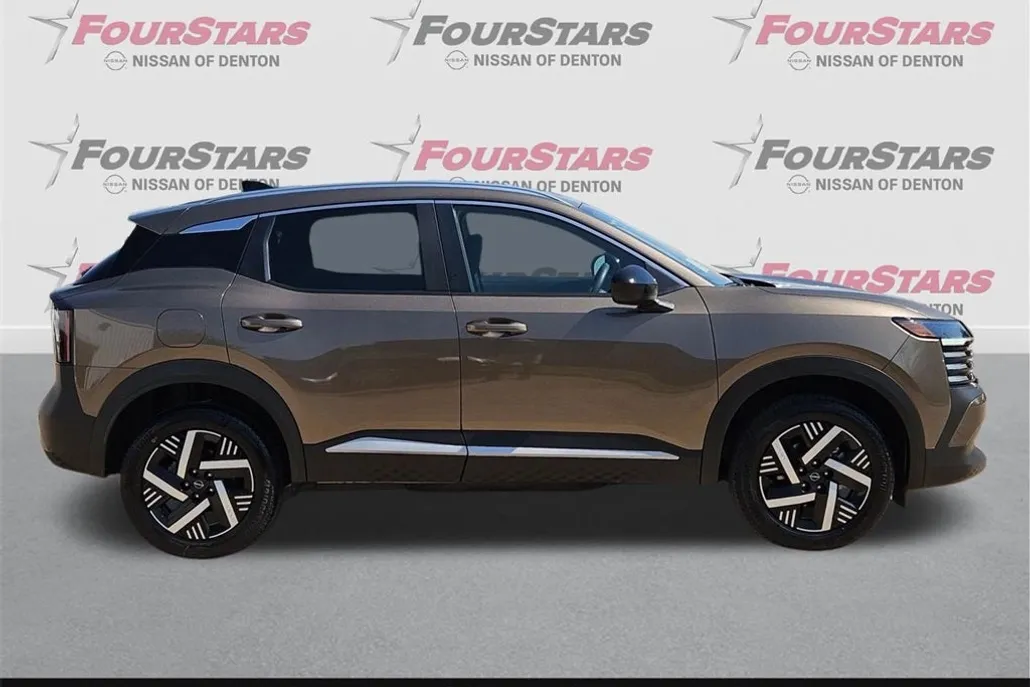2026 Nissan Kicks SV photo 1