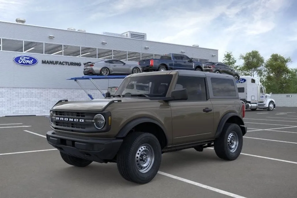 2025 Ford Bronco Base photo 1