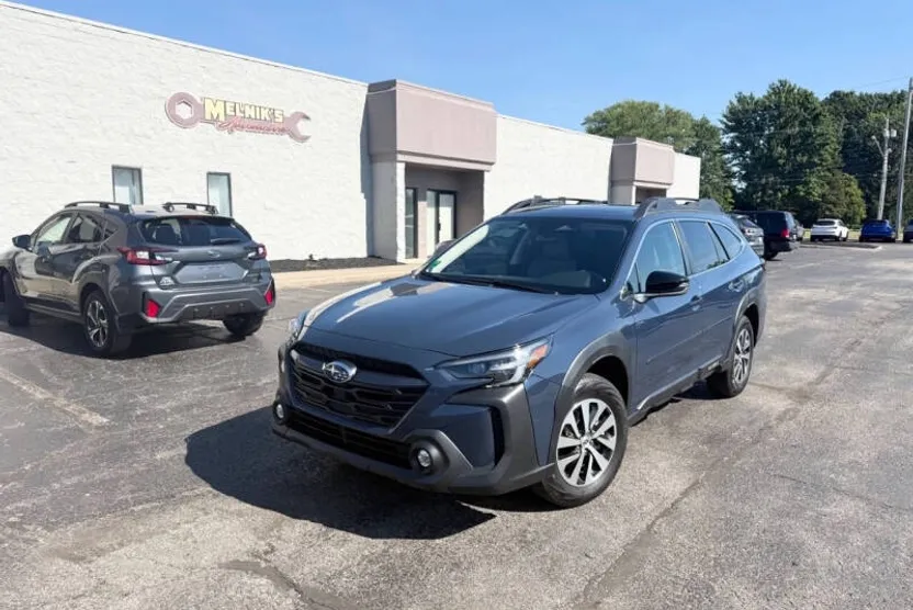 2024 Subaru Outback Premium photo 1
