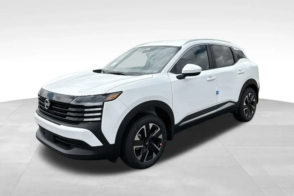 2025 Nissan Kicks SV photo 1