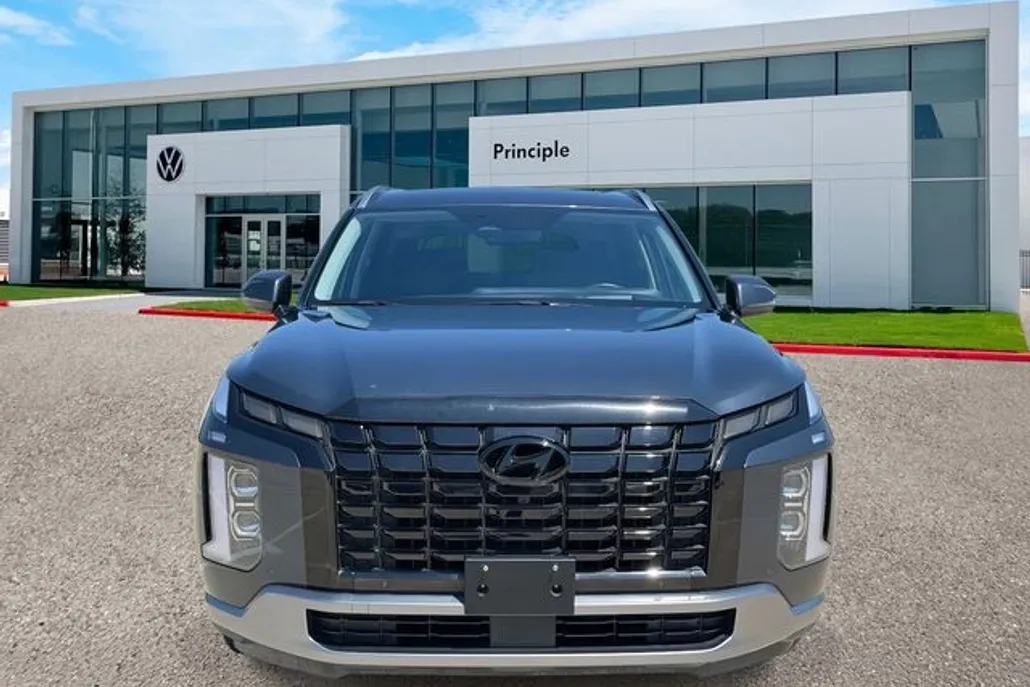 2024 Hyundai Palisade Limited photo 1