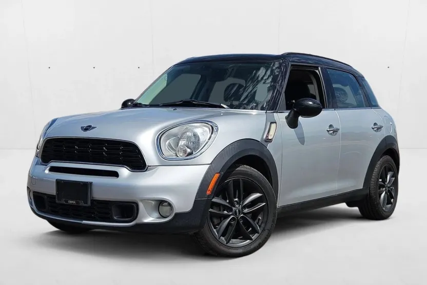 2013 Mini Countryman S photo 1